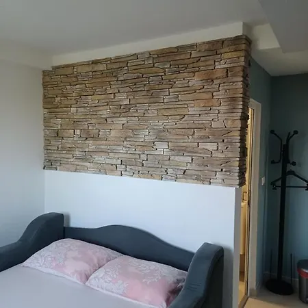 Lägenhet Stone