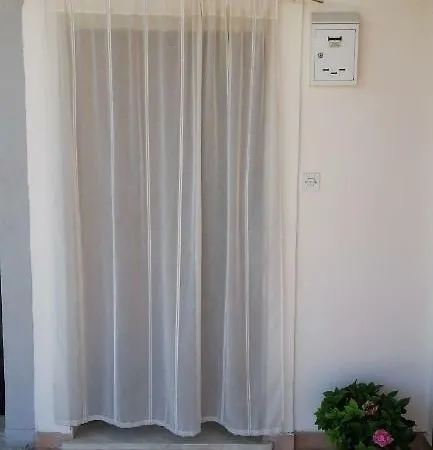 Stone Lägenhet
