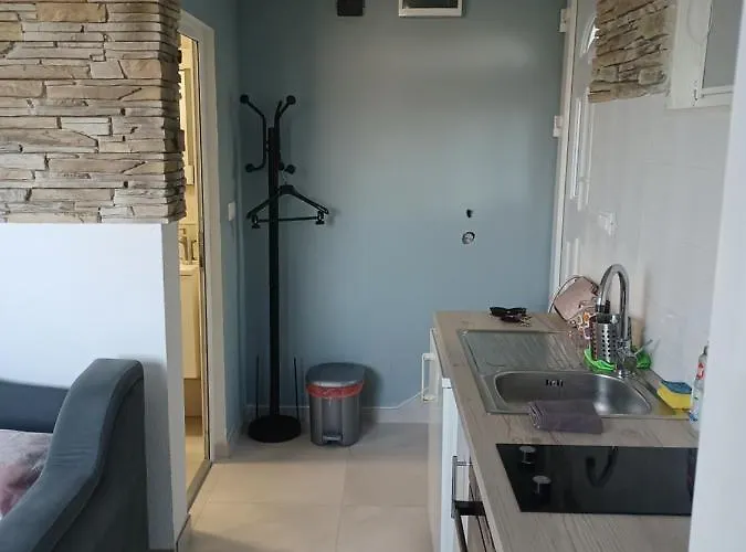 Stone Apartment Split